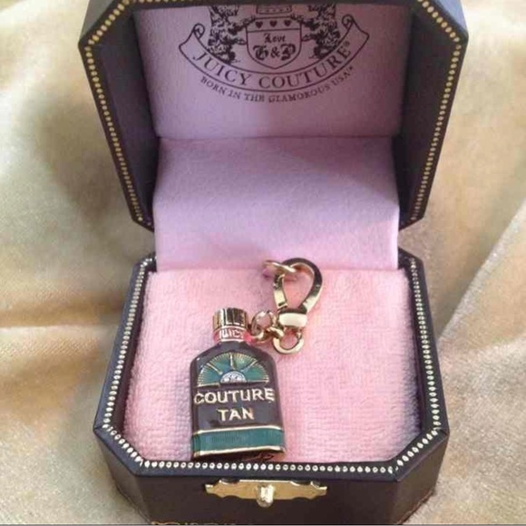 Juicy Couture Tan Charm 😎🏝️🏖️👙 - Picture 3 of 4